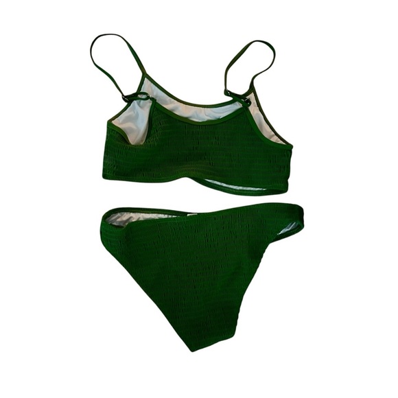 15 pieces total that can be Mix and Match Bikinis size L - Picture 3 of 10